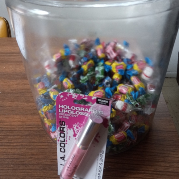 L.A. Colors Holographic Lipgloss - Picture 6 of 7